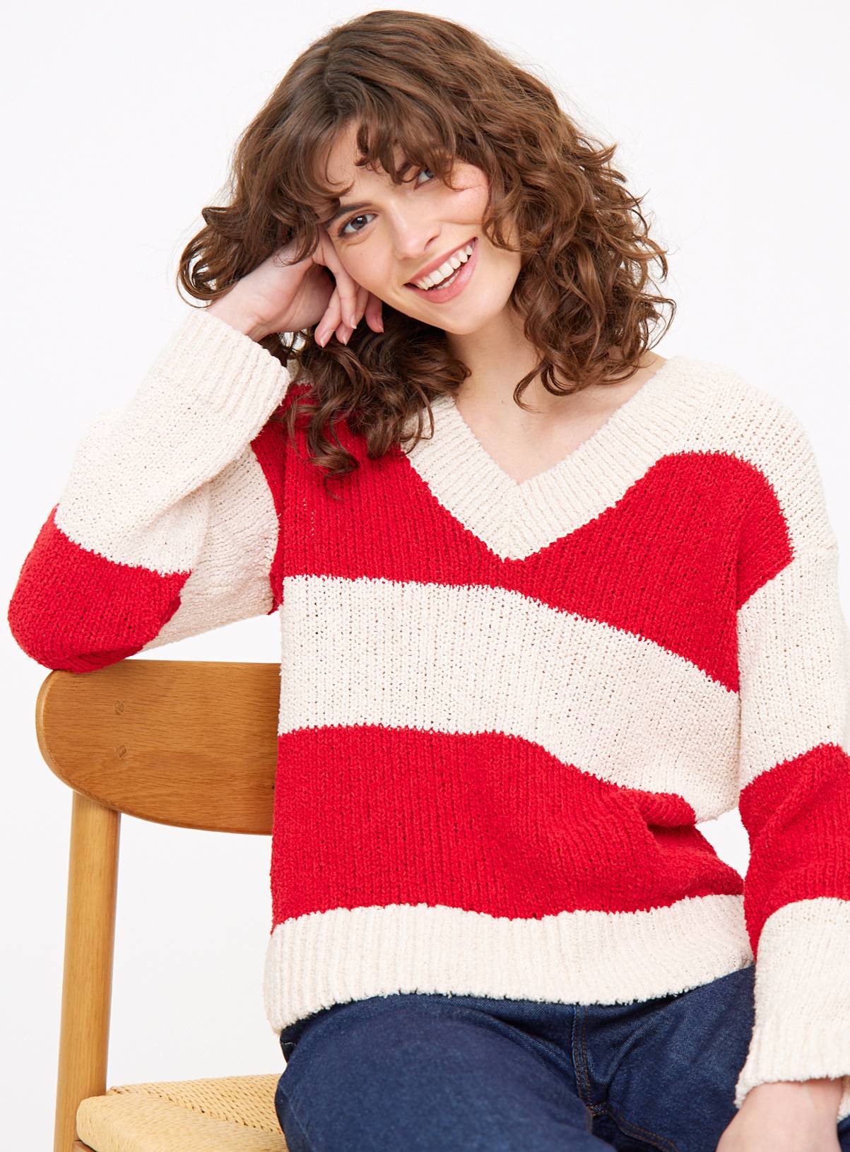 Red Stripe V Neck Boucle Knitted Jumper 10 - Image 1
